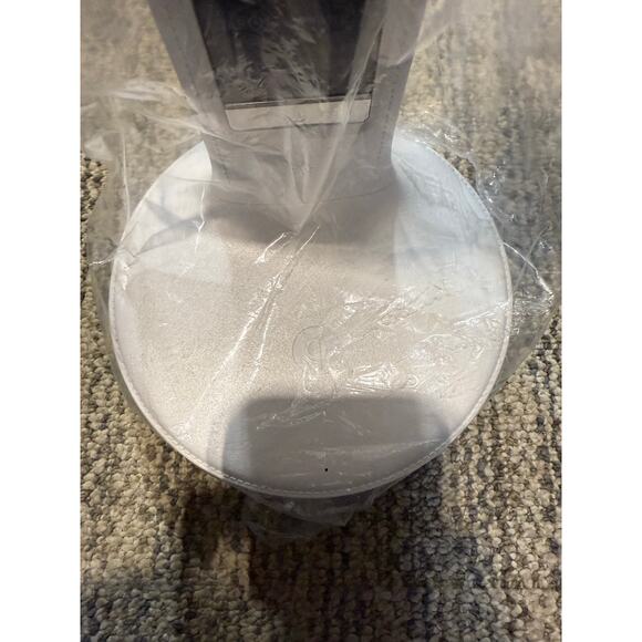 Otter Lite Wireless Charging LED Lamp - Model B1FSB - Picture 3 of 8